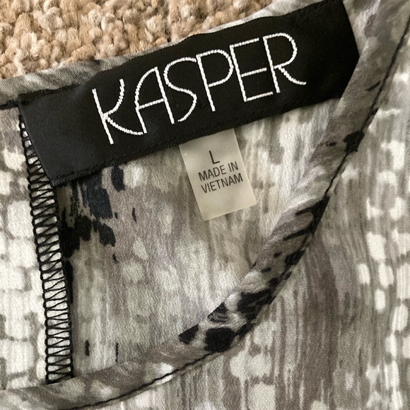 Kasper Gray and White Sleeveless Top - Picture 2 of 3
